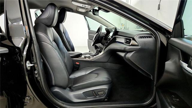 Photo of 2023 Midnight Black Metallic Toyota Camry