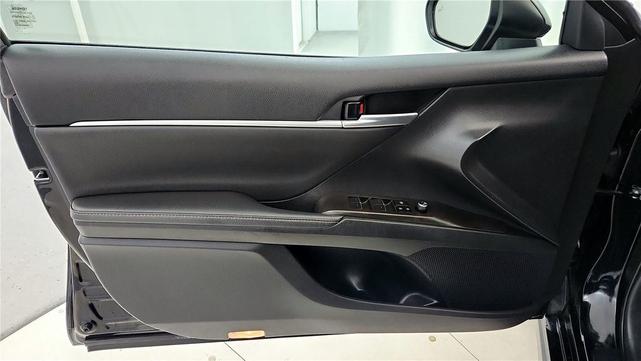 Photo of 2023 Midnight Black Metallic Toyota Camry