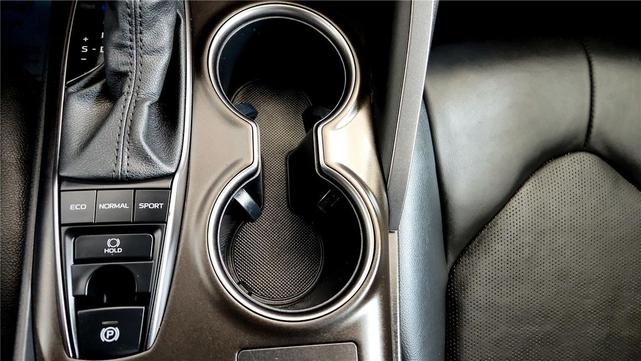 Photo of 2023 Midnight Black Metallic Toyota Camry