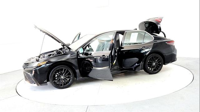 Photo of 2023 Midnight Black Metallic Toyota Camry