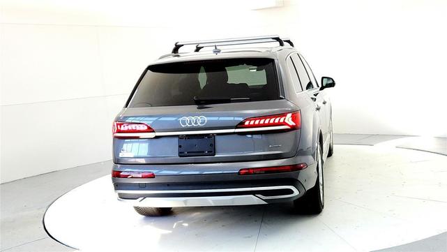 Photo of 2021 Samurai Gray Metallic Audi Q7