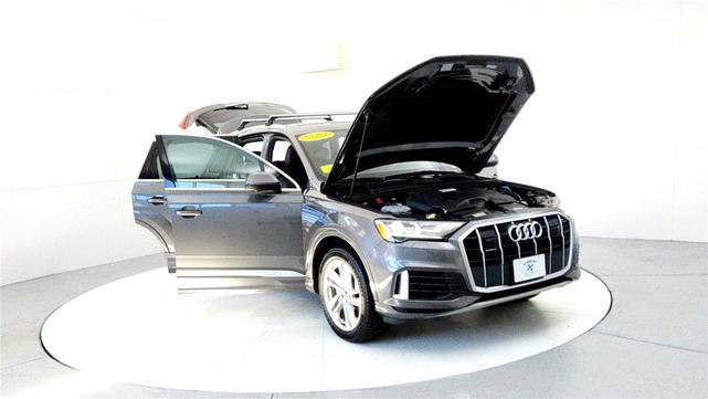 Photo of 2021 Samurai Gray Metallic Audi Q7