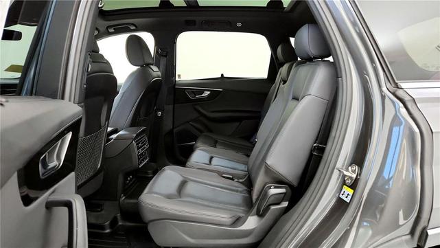Photo of 2021 Samurai Gray Metallic Audi Q7