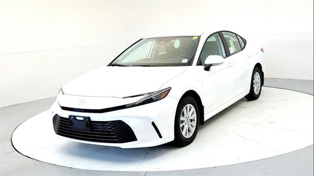 Photo of 2026 Ice Cap Toyota Camry
