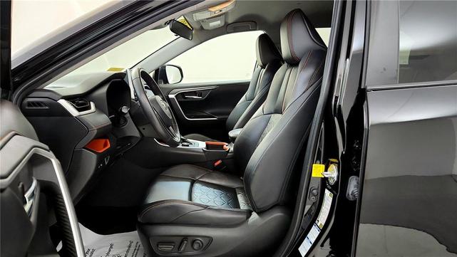 Photo of 2020 Midnight Black Metallic Toyota RAV4
