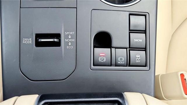 Photo of 2024 Moon Dust Toyota Highlander