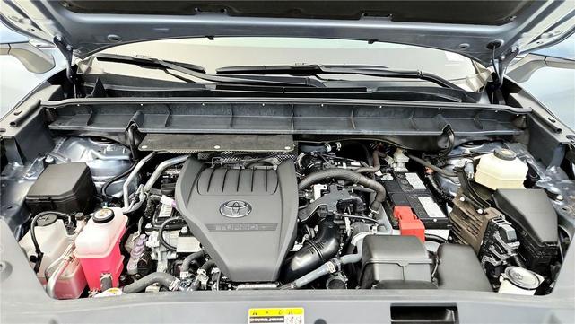 Photo of 2024 Moon Dust Toyota Highlander