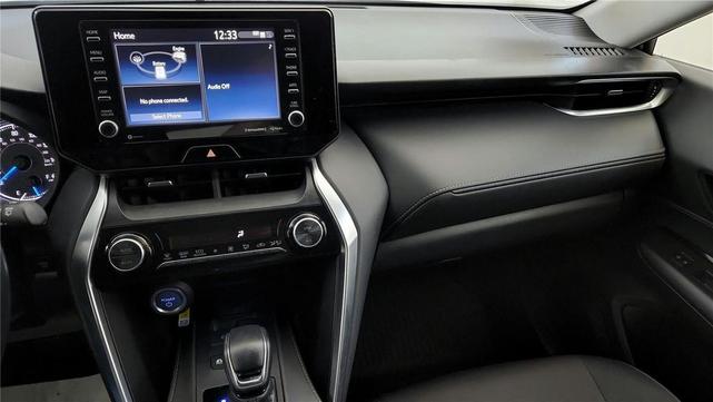 Photo of 2021 Blizzard Pearl Toyota Venza