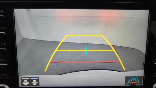 Photo of 2021 Blizzard Pearl Toyota Venza
