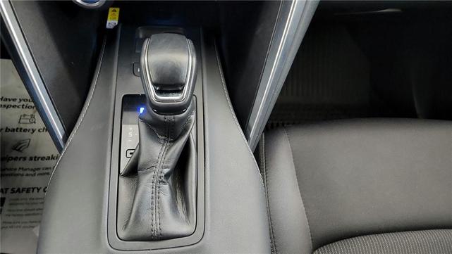 Photo of 2021 Blizzard Pearl Toyota Venza