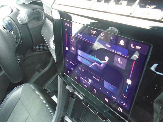 Photo of 2025 Silver Zynith Jeep Grand Cherokee L