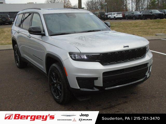 Photo of 2025 Silver Zynith Jeep Grand Cherokee L