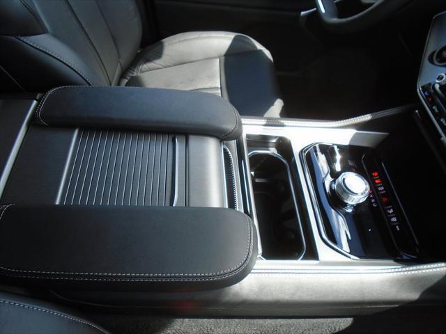 Photo of 2025 Silver Zynith Jeep Wagoneer