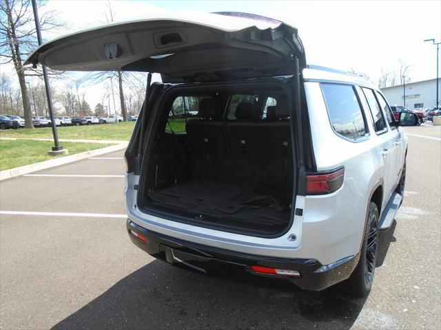Photo of 2025 Silver Zynith Jeep Wagoneer