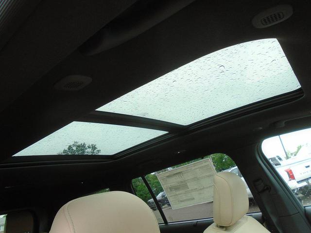 Photo of 2025 Bright White Clearcoat Jeep Grand Cherokee L