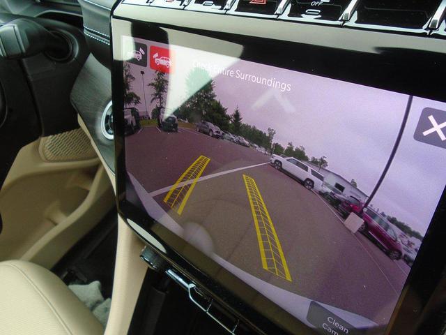 Photo of 2025 Bright White Clearcoat Jeep Grand Cherokee L