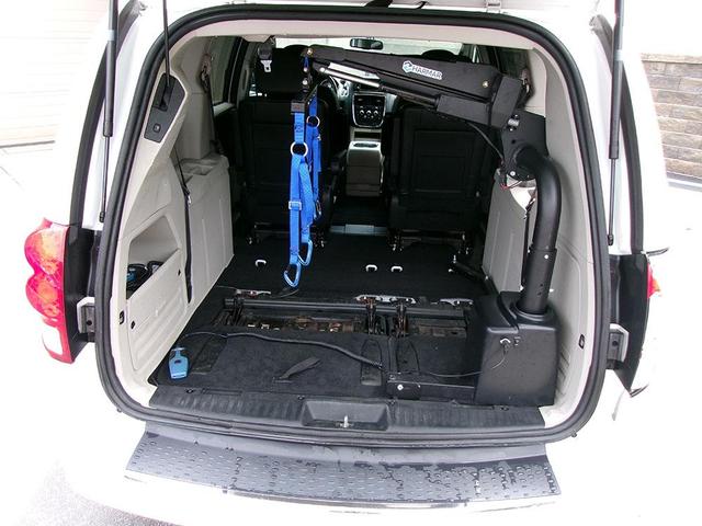 Photo of 2017 White Dodge Grand Caravan