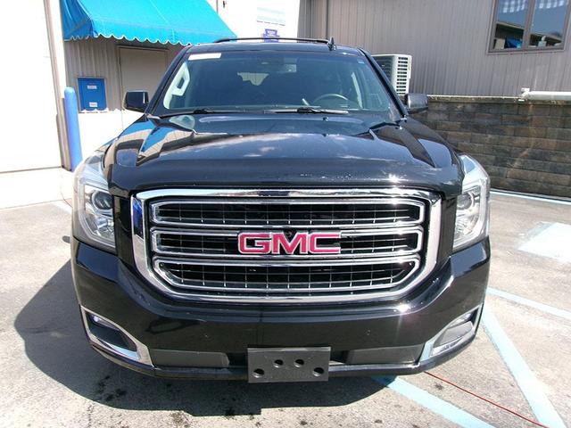 Photo of 2019 Black GMC Yukon