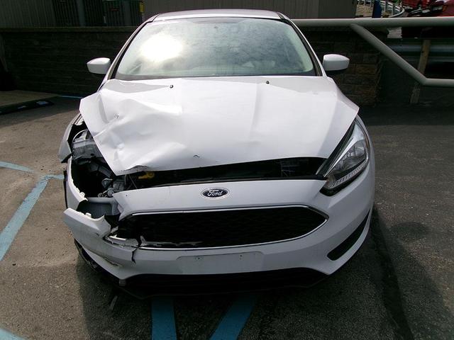 Photo of 2018 White Ford Focus