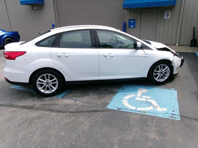 Photo of 2018 White Ford Focus