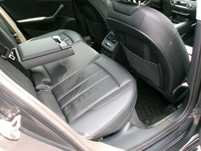 Photo of 2019 Manhattan Gray Metallic Audi A4