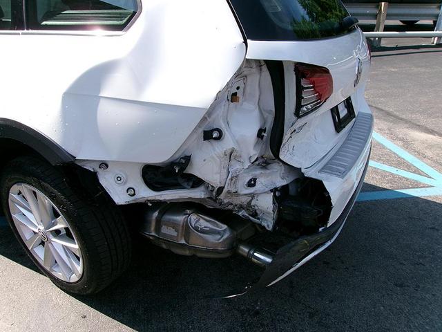 Photo of 2019 Pure White Volkswagen Golf Alltrack