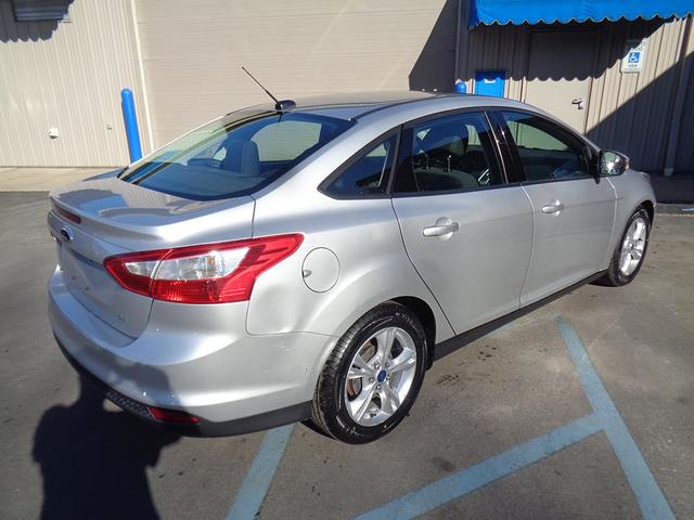 Photo of 2014 Silver Ford Focus