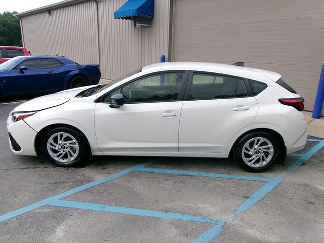 Photo of 2024 Crystal White Pearl Subaru Impreza