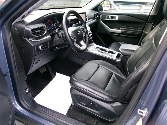 Photo of 2021 Blue Ford Explorer