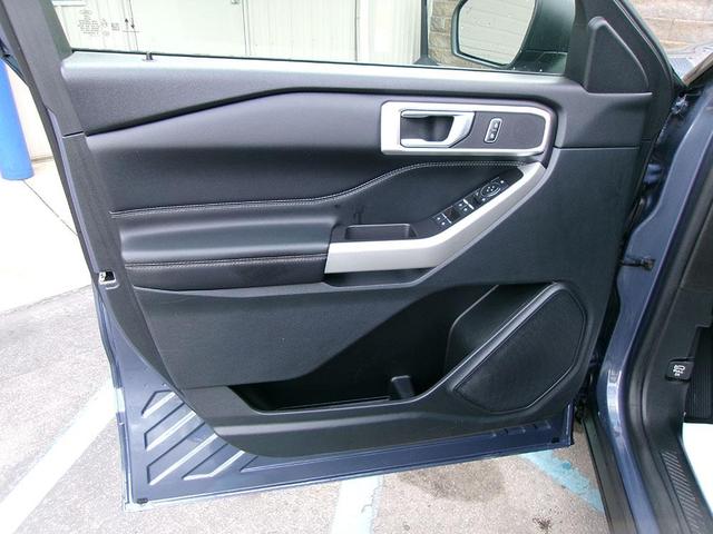 Photo of 2021 Blue Ford Explorer