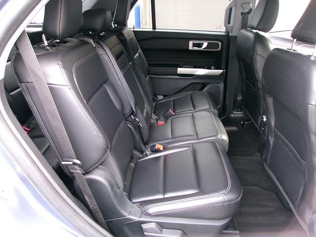 Photo of 2021 Blue Ford Explorer