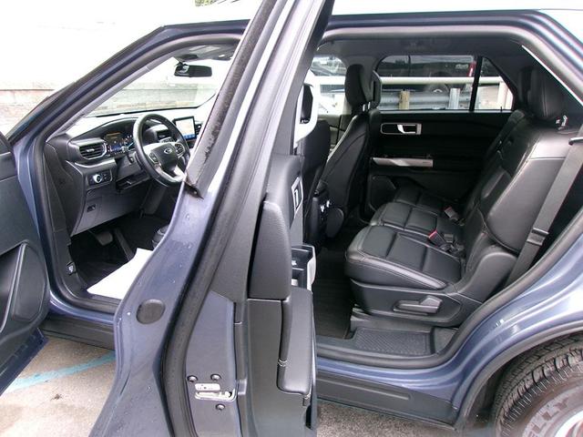 Photo of 2021 Blue Ford Explorer
