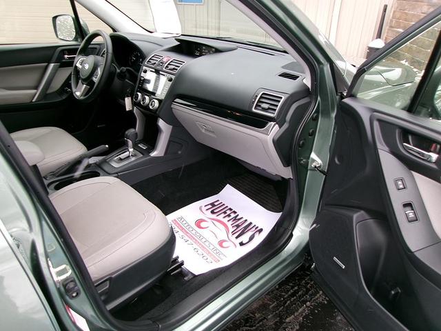 Photo of 2018 Jasmine Green Metallic Subaru Forester