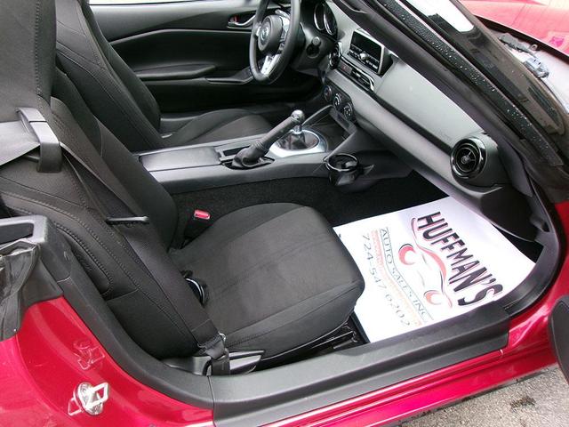 Photo of 2016 Soul Red Mazda MX-5 Miata