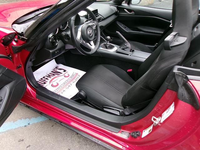Photo of 2016 Soul Red Mazda MX-5 Miata