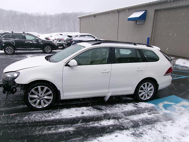 Photo of 2014 White Volkswagen Jetta SportWagen