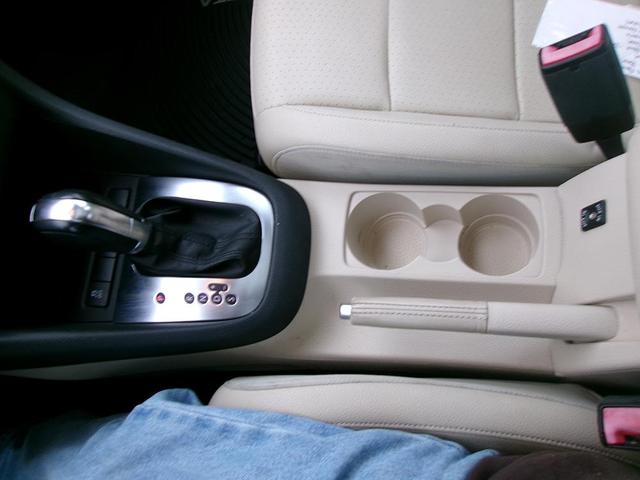 Photo of 2014 White Volkswagen Jetta SportWagen