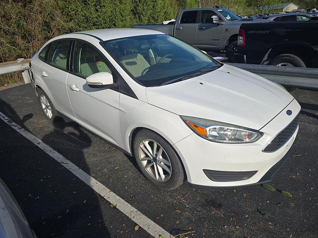 Photo of 2017 White Ford Focus