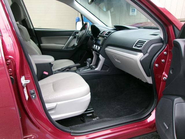 Photo of 2016 Venetian Red Pearl Subaru Forester