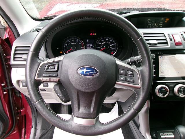 Photo of 2016 Venetian Red Pearl Subaru Forester
