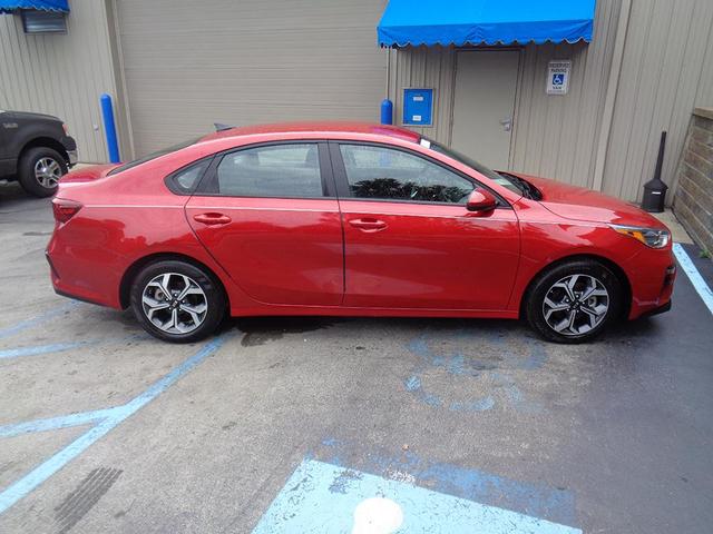 Photo of 2021 Burgundy Kia Forte