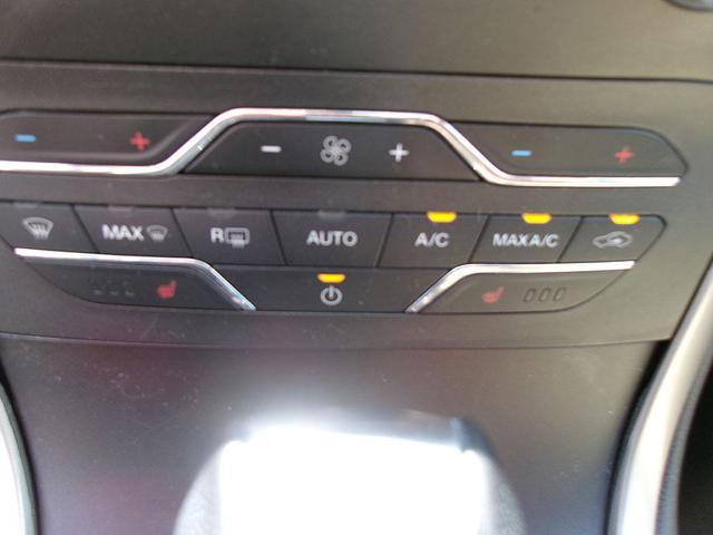 Photo of 2018 Blue Ford Edge