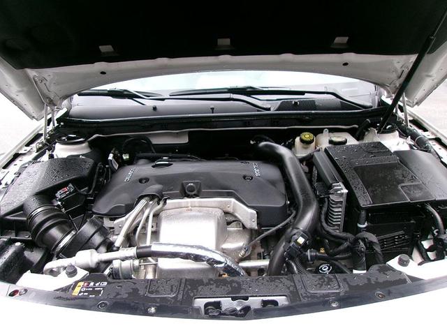 Photo of 2017 White Buick Regal