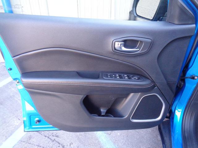 Photo of 2020 Blue Jeep Compass