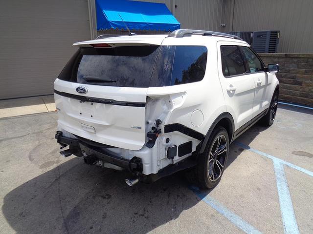 2015 Ford Explorer