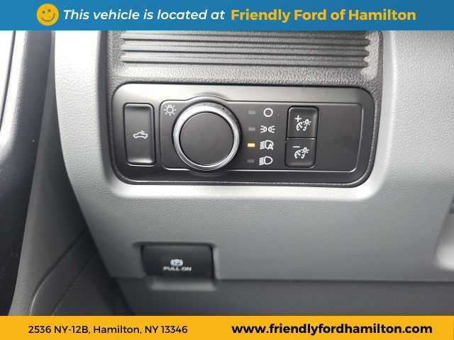 Photo of 2025 Oxford White Ford F-250