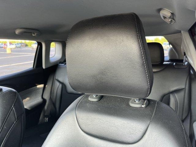 Photo of 2022 Velvet Red Pearlcoat Jeep Compass