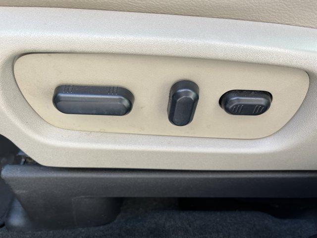 Photo of 2014 White Platinum Tri-Coat Metallic Ford Explorer