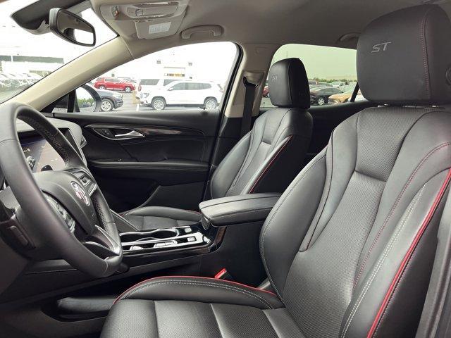 Photo of 2022 Ebony Twilight Metallic Buick Envision