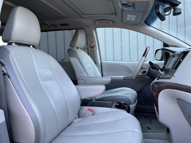 Photo of 2013 Predawn Gray Mica Toyota Sienna